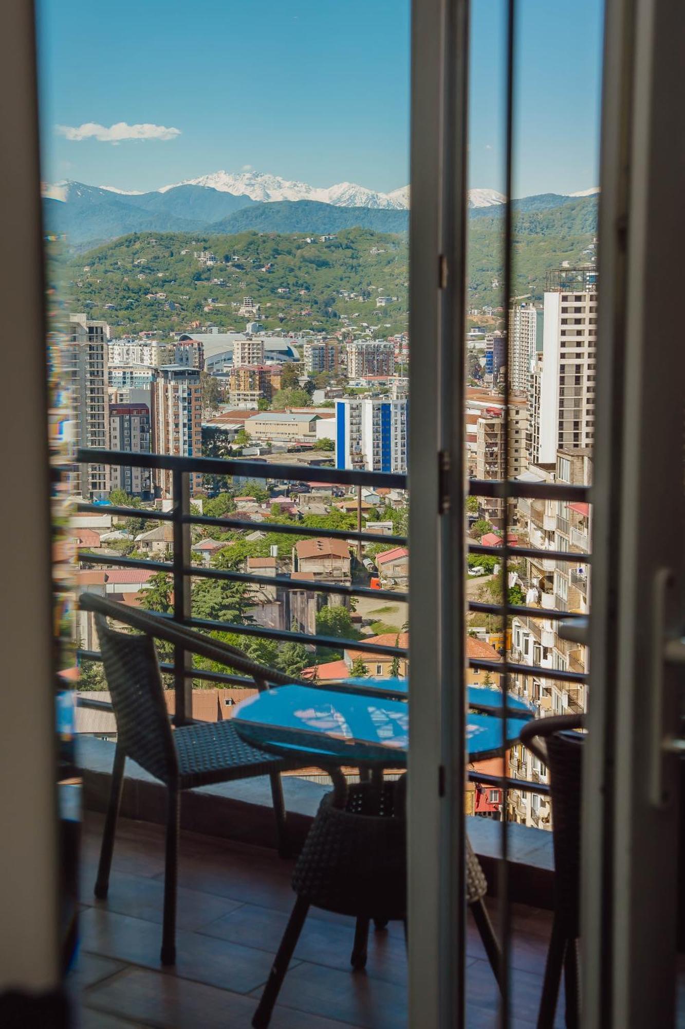 Happy Apartments Batumi Exterior photo
